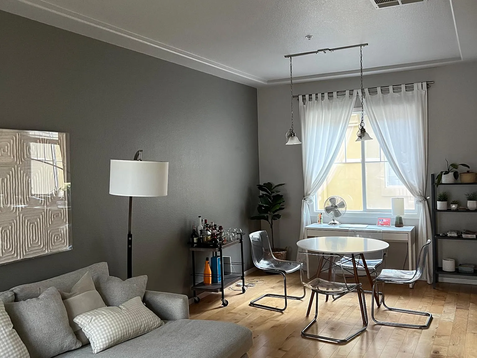 2 bed, 2.5 bath, 1101 sqft, $4,100 — Photo 2