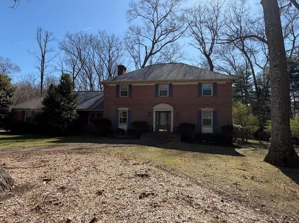 10947 Lawyers Rd, Reston, VA 20191