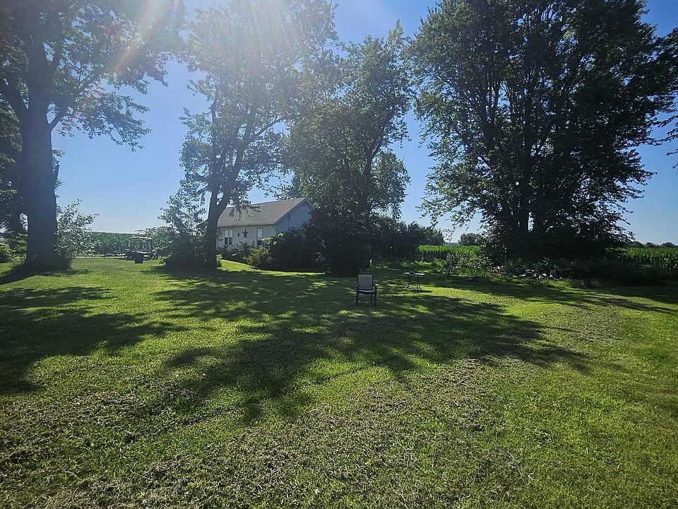 2nd image of 2724 E Stateline Rd
