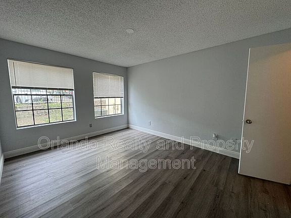 4th image of 199 Afton Sq Unit 101
