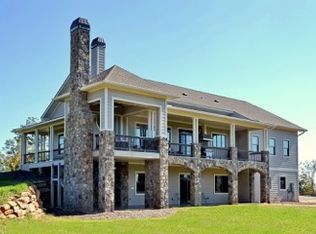 352 Windflower Ln, Mill Spring, NC 28756