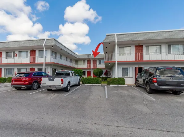 3362 Cynthia Lane #211, Lake Worth Beach, FL 33461