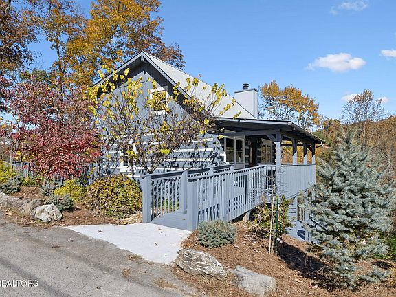 4th image of 306 Beech Ridge Ln