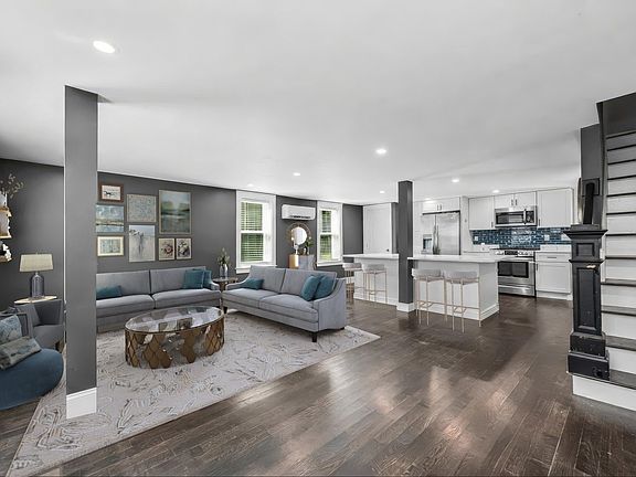3rd image of 45 Agawam Ave