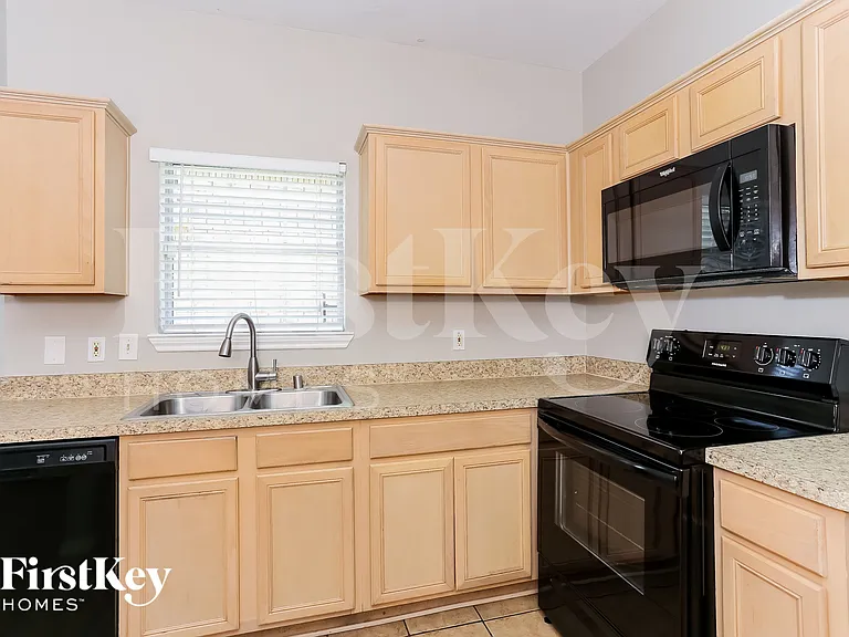 2230 Colgate Ct — Photo 7