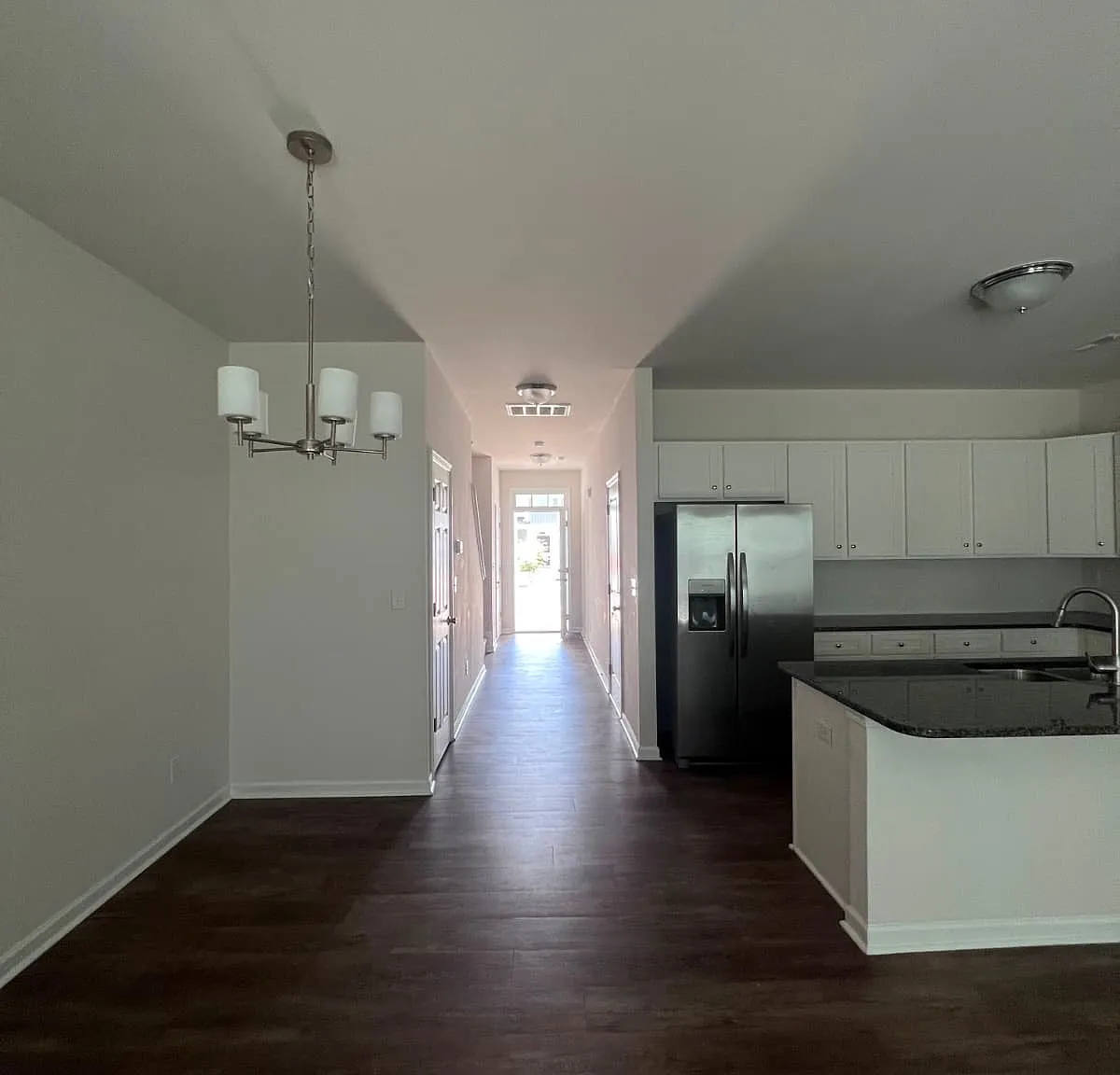 3 bed, 1698 sqft, $2,000 — Photo 2