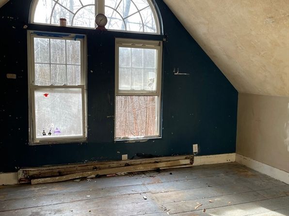 319 Main St, Hampden, MA 01036