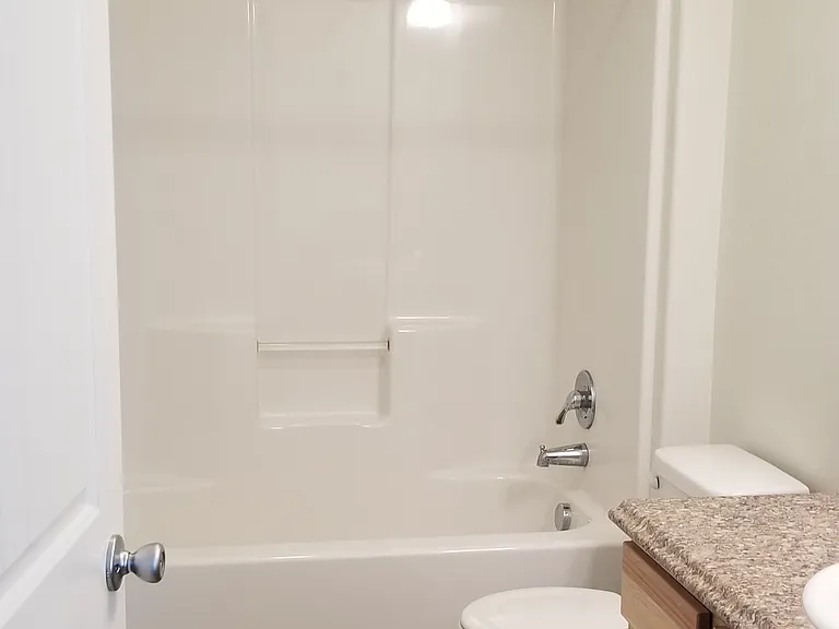 8 Diane Rd — Photo 17