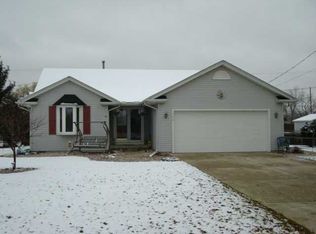 159 Taylor Rd, Oregon, OH 43616