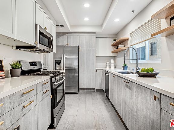 5th image of 1871 Greenfield Ave APT 101
