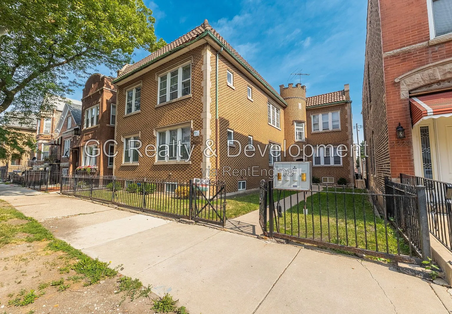 3 bed, 2.0 bath, 1700 sqft, $2,295 — Photo 1