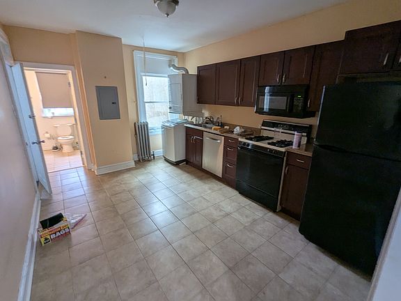 3rd image of 3518 Sunnyside Ave #2