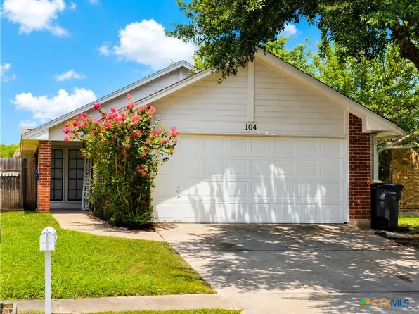 104 Waterford Dr, Victoria, TX 77901