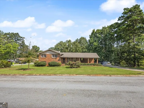 5082 Ailene Dr, Douglasville, GA 30135
