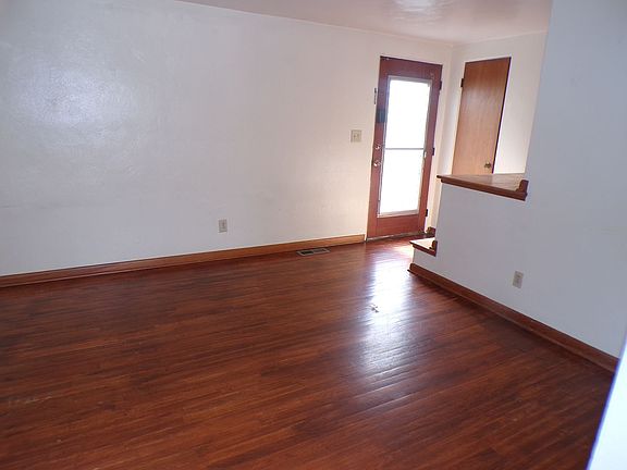 5th image of 143-145 W Lakeview Ave #143