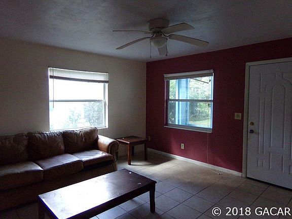 4th image of 2137 NE 7th Pl