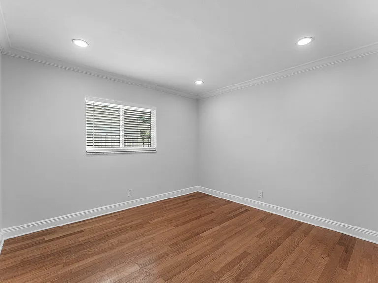 1525 SE 6th St — Photo 25