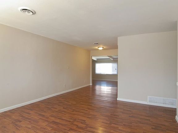 4th image of 1286 Shari Way