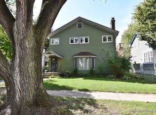 207 Bevier Pl, Aurora, IL 60505