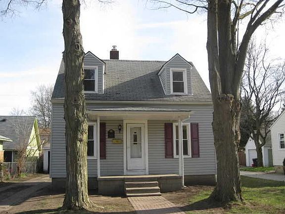 2nd image of 1029 Carol Ave