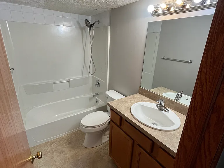2440 N 56th St #4 — Photo 8