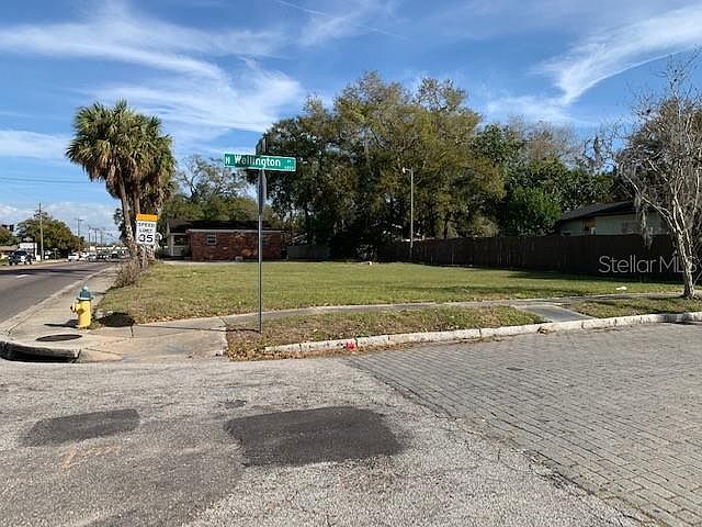 1st image of 211 E Sligh Ave