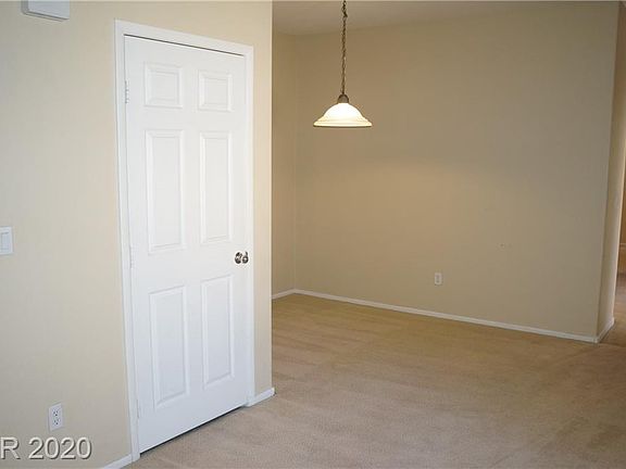 3rd image of 3533 Terraza Mar Ave