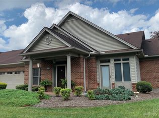 499 26th Ave NE, Hickory, NC 28601