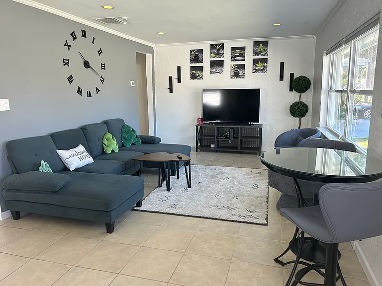 757 Mandalay Ave — Photo 9