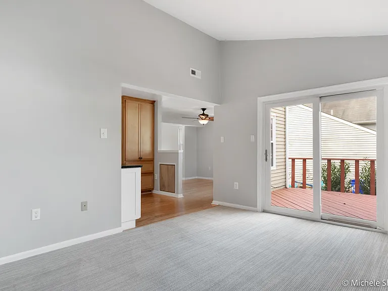 272 Yale Ct — Photo 35