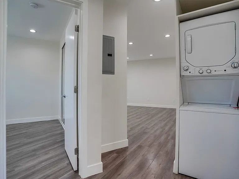 715 Marlborough Ave — Photo 15