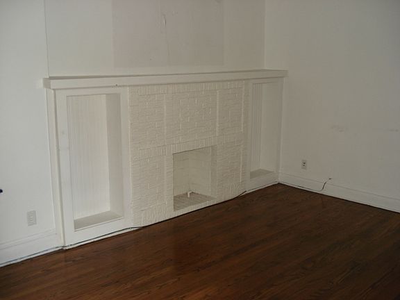 5th image of 7825 S Evans Ave
