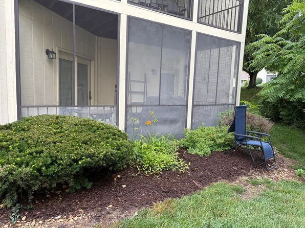 2003 Park De Ville Pl, Columbia, MO 65203