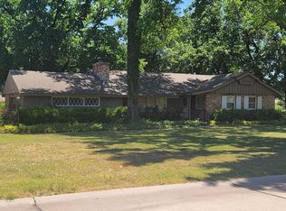 709 Red Oak Dr, Ponca City, OK 74604