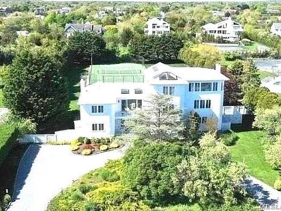 4th image of 10 Stacy Dr