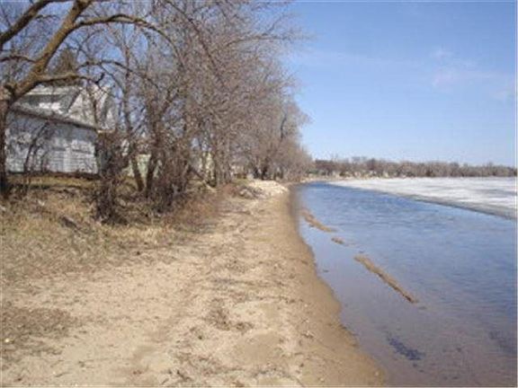 3rd image of 736 Lake Shore Dr