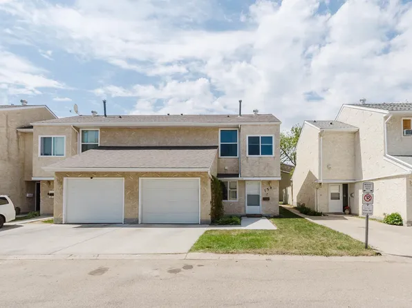 134 Callingwood Pl NW, Edmonton, AB T5T 2C6