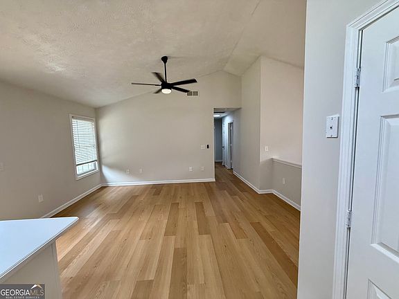 4th image of 75 Thrasher Rd