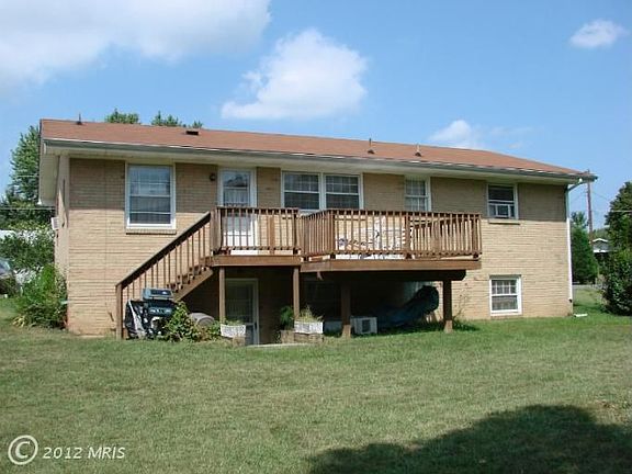 3rd image of 216 Wood Ave