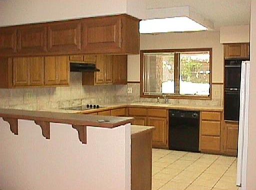 2nd image of 13 Tibberton Circle Dr