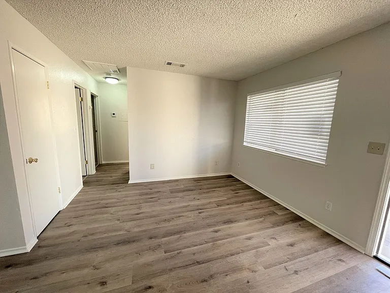 8712 California City Blvd #1-6 — Photo 18