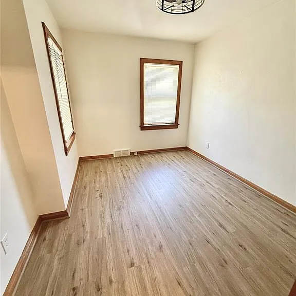 1308 Caseyville Ave — Photo 7