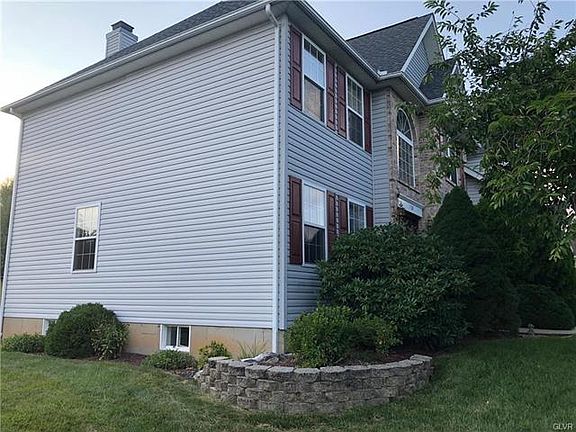 3rd image of 1734 Wagon Wheel Dr