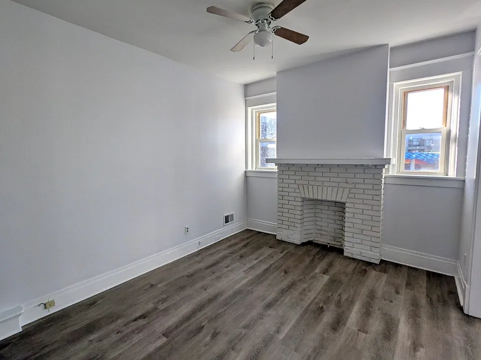 474 Elmwood Ave #201