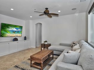 2557 Santa Ana Ave, Costa Mesa, CA 92627