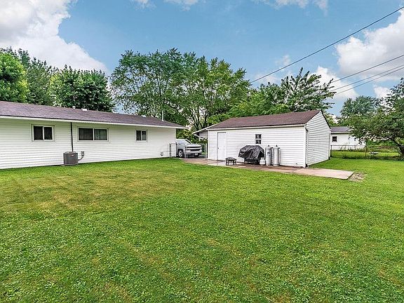 3rd image of 192 Saratoga Dr