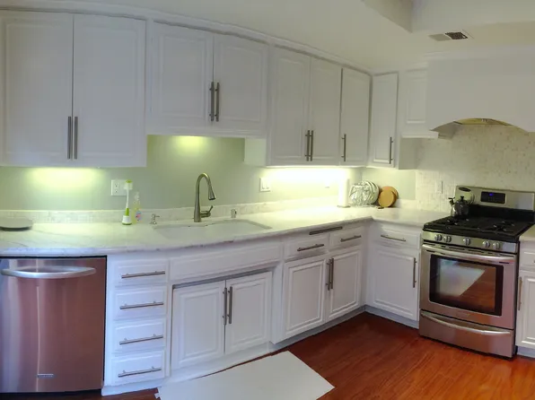 1857 Greenfield Ave APT 2, Los Angeles, CA 90025