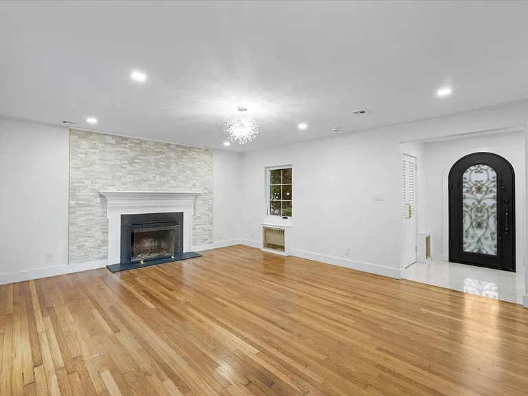 115 Old Mill Rd — Photo 11