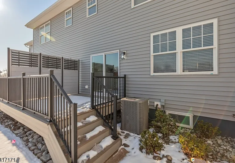156 N Auten Ave — Photo 6