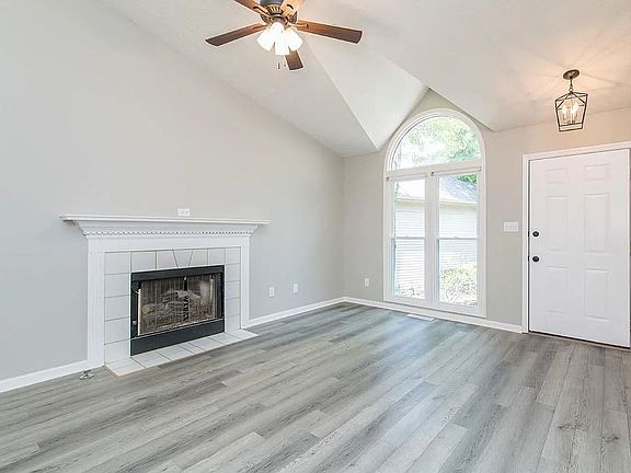 3rd image of 3559 Cave Hill Pl